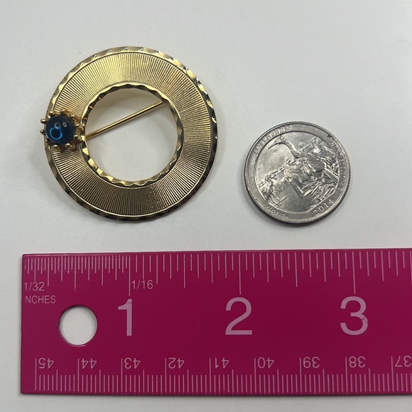 Vintage 60s Signed Beaujewels Gold Circle Brooch - Picture 7 of 7